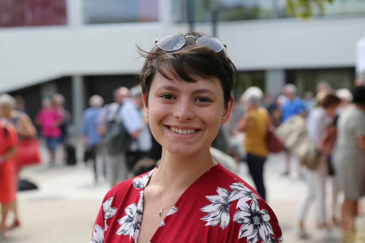 Aux 23 et à tous les résistants, femmes et hommes, la patrie reconnaissante. 
