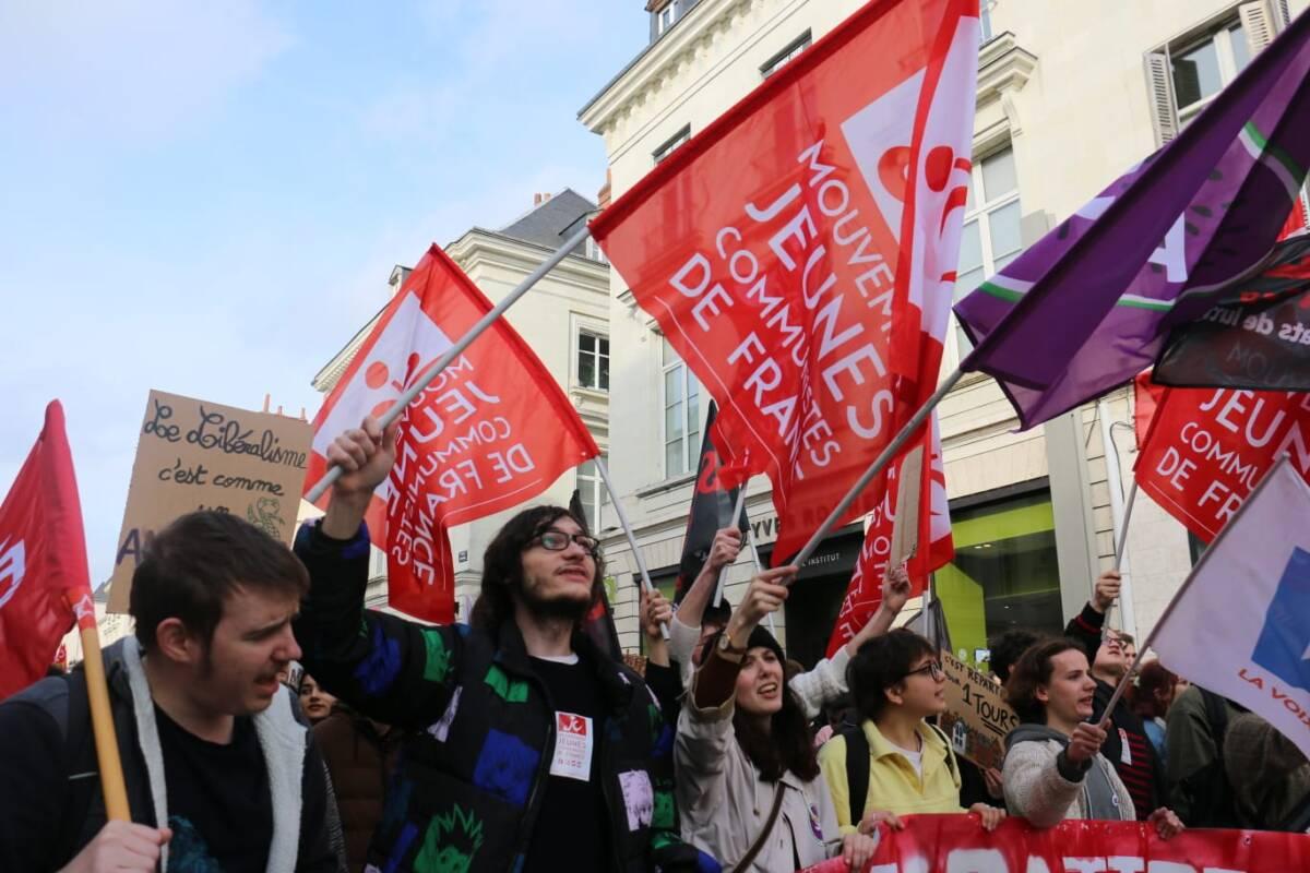 « Une première étape pour sauver nos services publics »